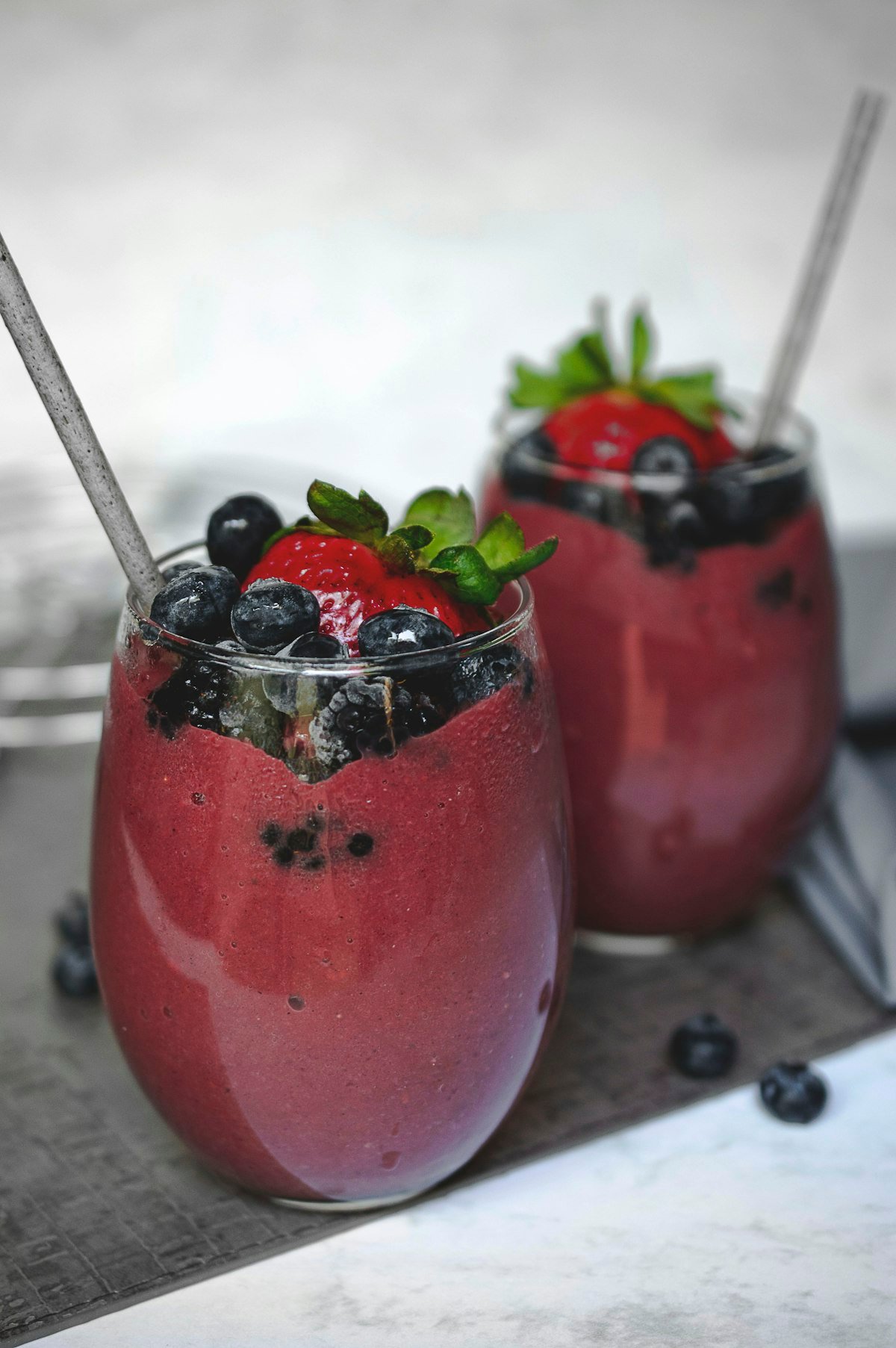 Detox Smoothies: 5 Energizing Blends for Morning Vitality